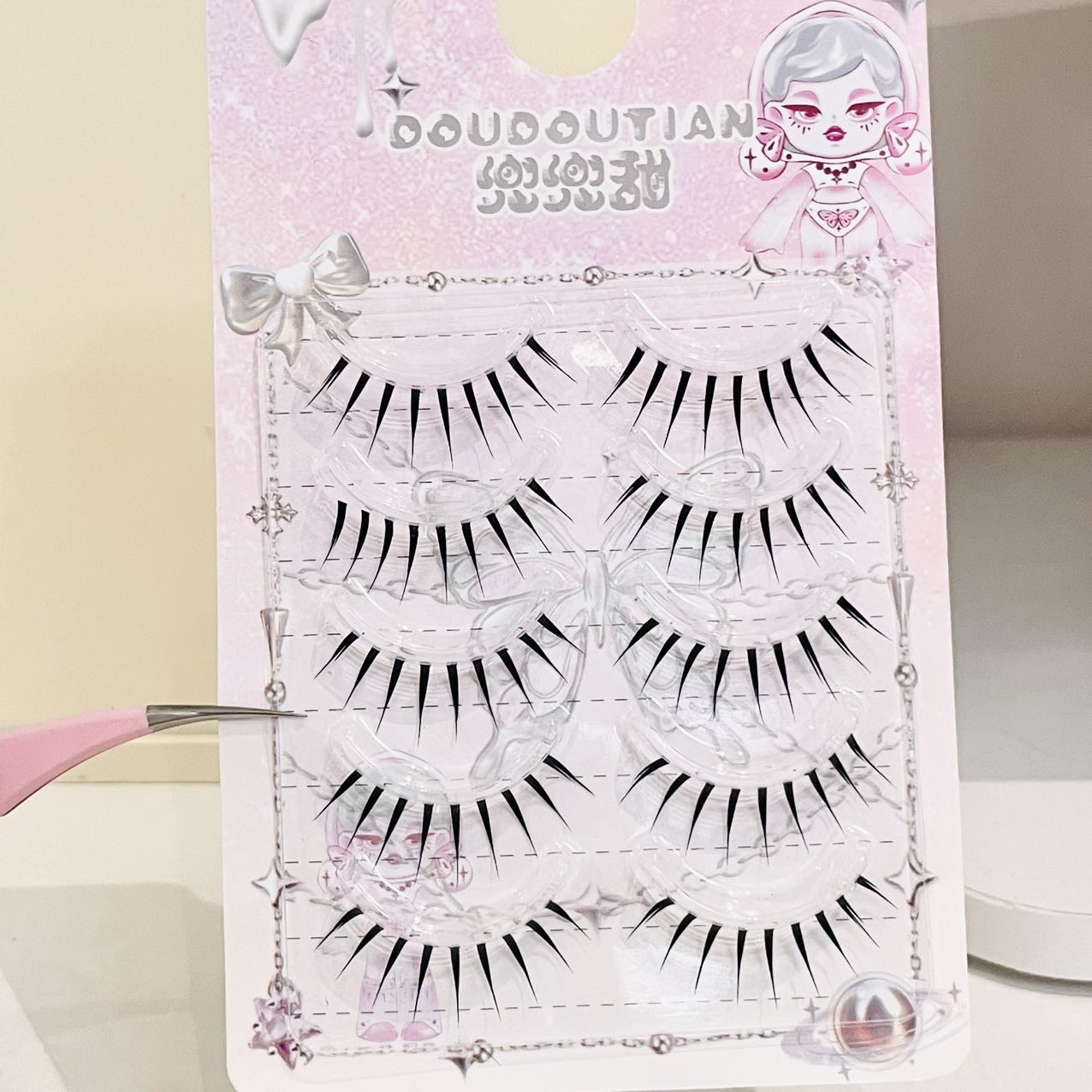 Doudoutian Wet Look Spiky Full - Anime Cosplay Lashes 评论和价格